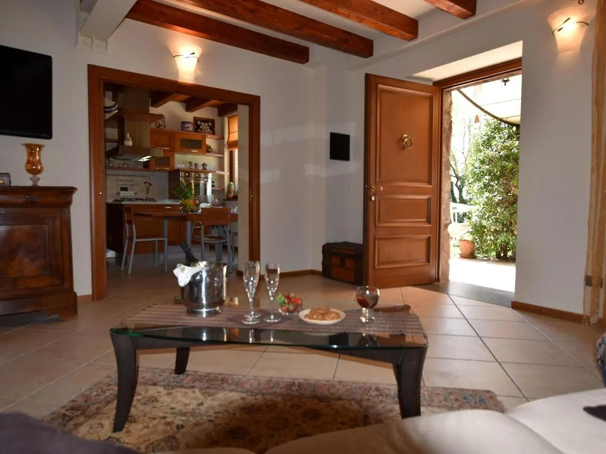 Flat In Villa, With Garden, Barbecue Pisogne Apartment