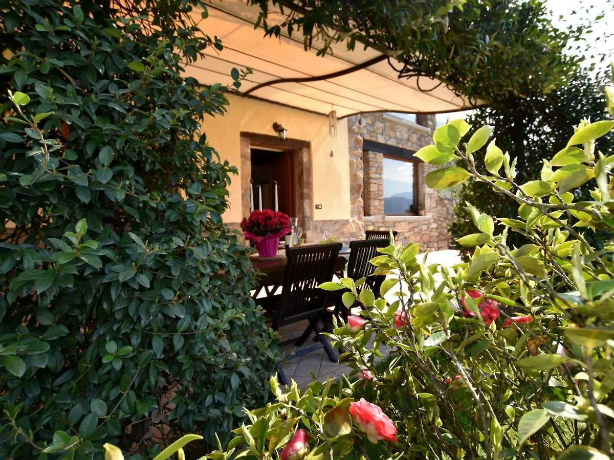 Flat In Villa, With Garden, Barbecue Pisogne Apartment